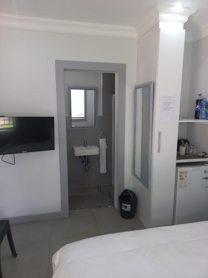 Triple9 Hatfield Guesthouse Pretoria Exterior photo