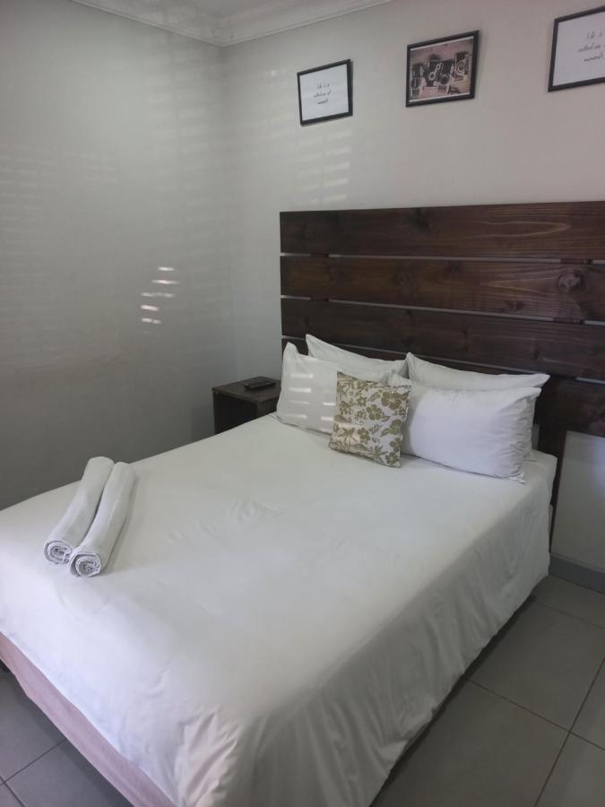 Triple9 Hatfield Guesthouse Pretoria Exterior photo