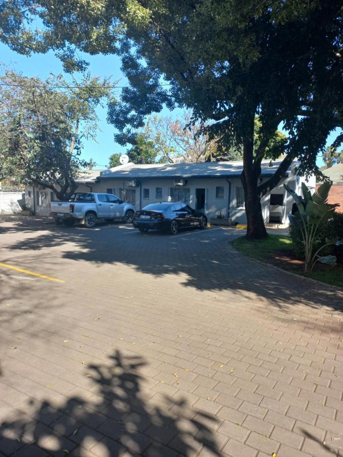 Triple9 Hatfield Guesthouse Pretoria Exterior photo