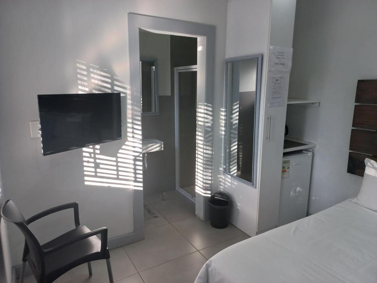 Triple9 Hatfield Guesthouse Pretoria Exterior photo