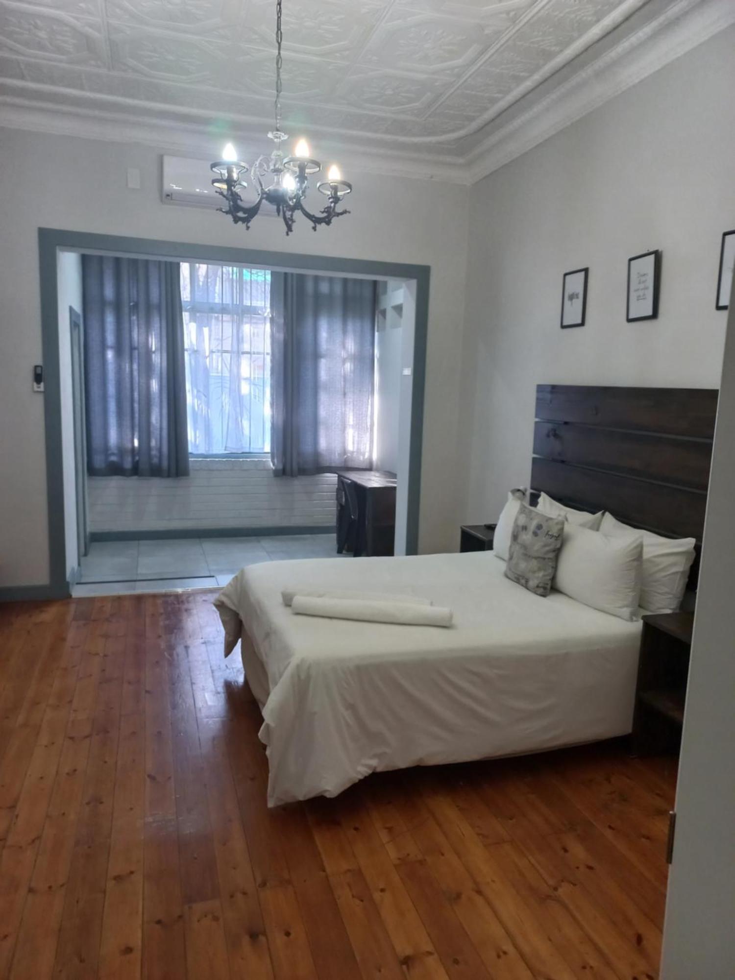 Triple9 Hatfield Guesthouse Pretoria Room photo