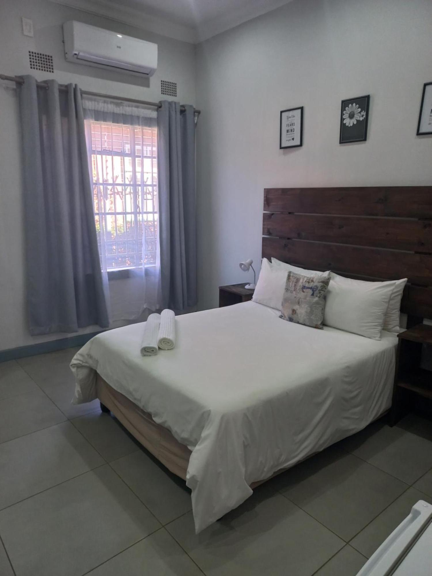 Triple9 Hatfield Guesthouse Pretoria Room photo