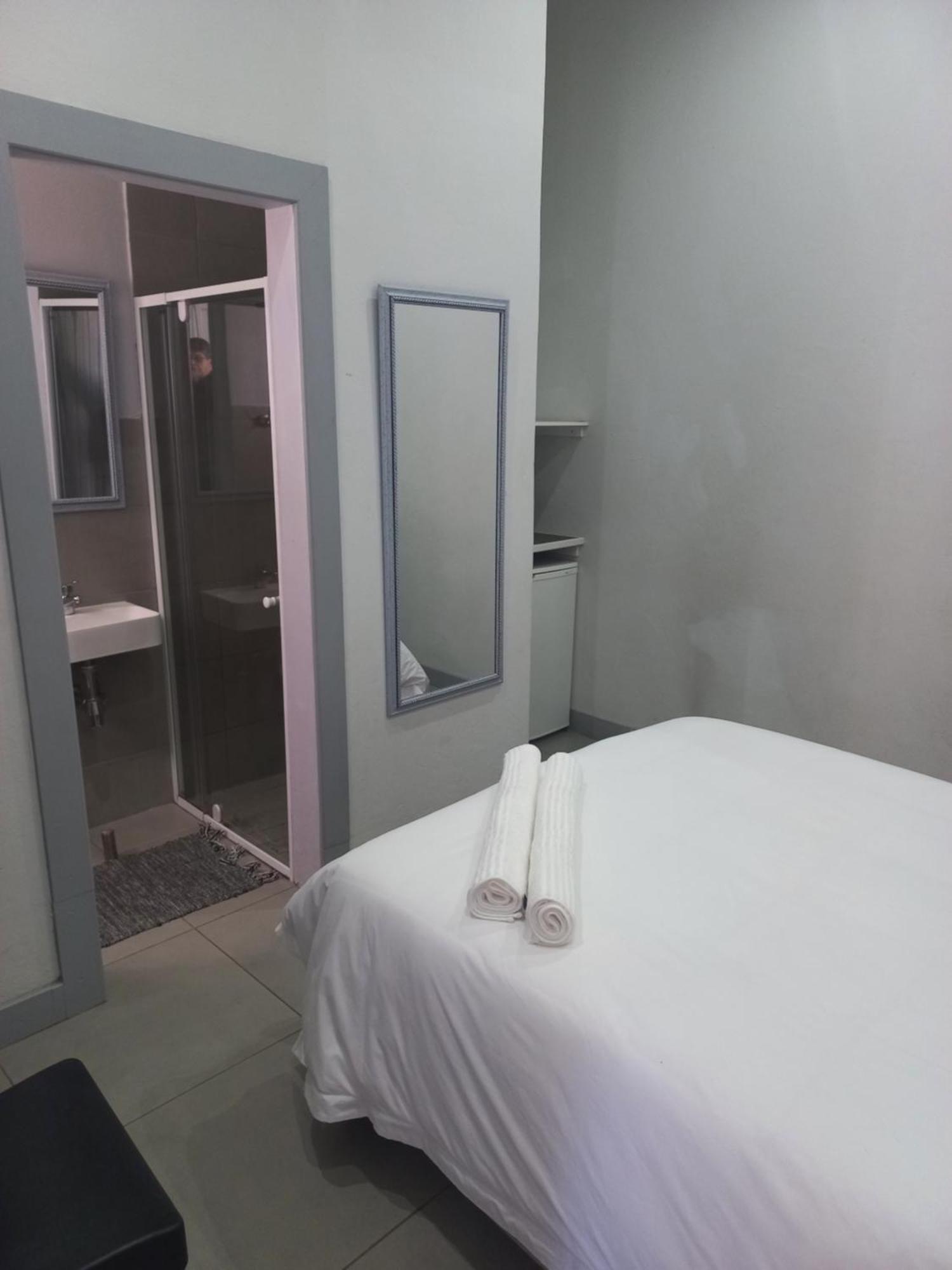 Triple9 Hatfield Guesthouse Pretoria Room photo